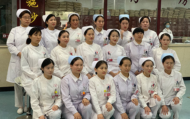 【5.12护士节】博鱼平台,博鱼(中国)举办茶话会白衣天使受表彰(图1)
