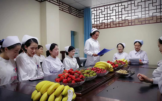 【5.12护士节】博鱼平台,博鱼(中国)举办茶话会白衣天使受表彰(图4)